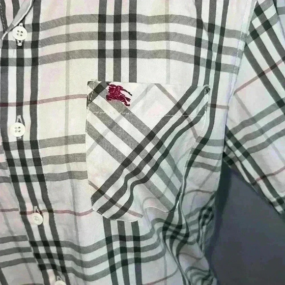 🔥 Burberry Polo 🔥 - Picture 6 of 8